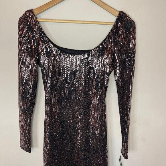 NWT JUMP APPAREL Stretch Sequin Open Back Mini Dress in Espresso, XS - Picture 4 of 8